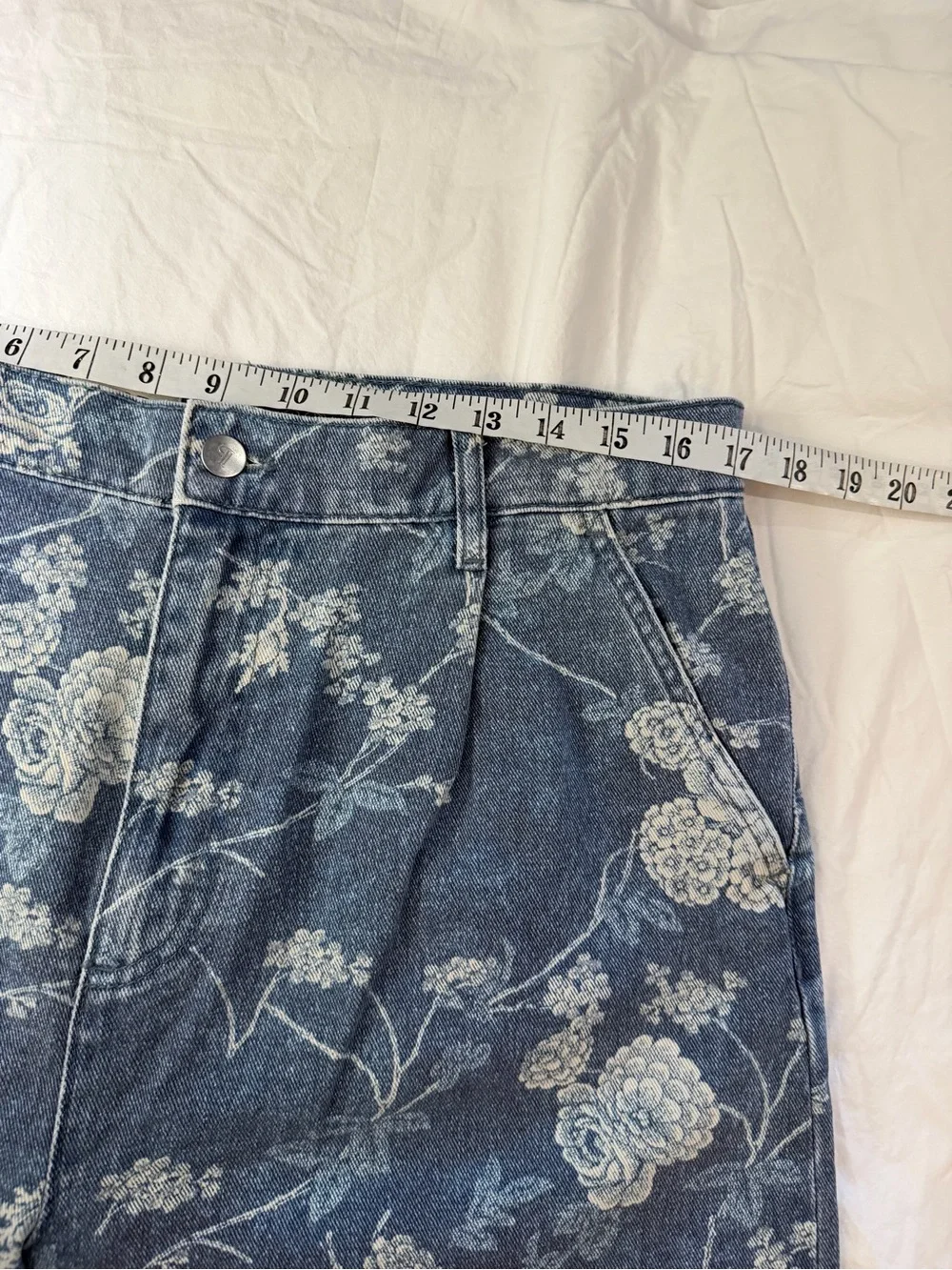 PILCRO The Leon Double Hem High-Rise Wide-Leg Cuffed Jeans Floral 30 - Picture 11 of 15